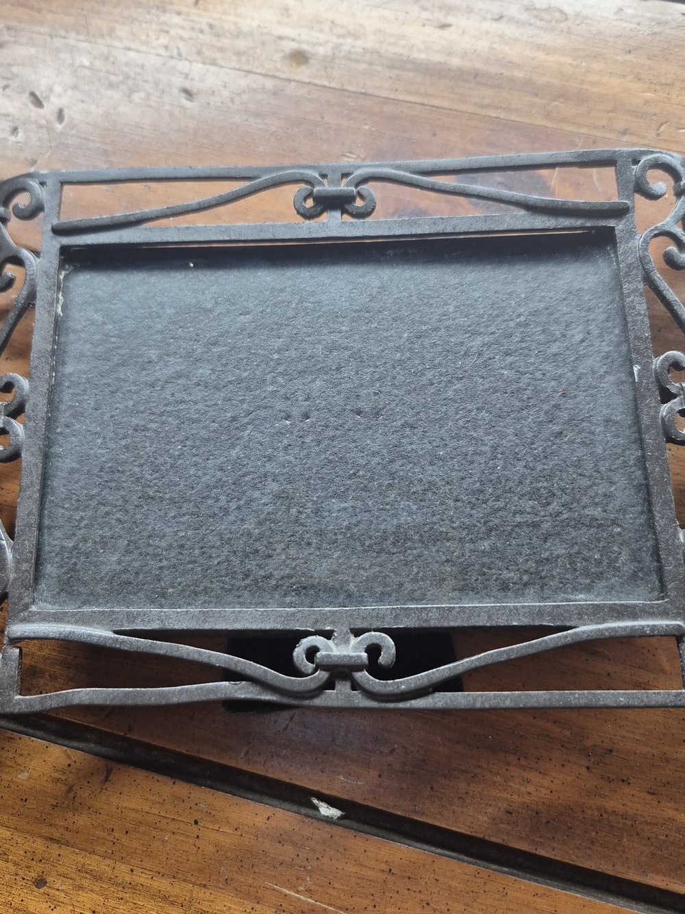 Fetco Black Decorative Iron 5x7 picture frame